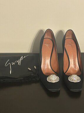 GIUSEPPE ZANOTTI Sz 39.5 US 9.5 Black Satin w/ Crystal Medallion Heels Shoes